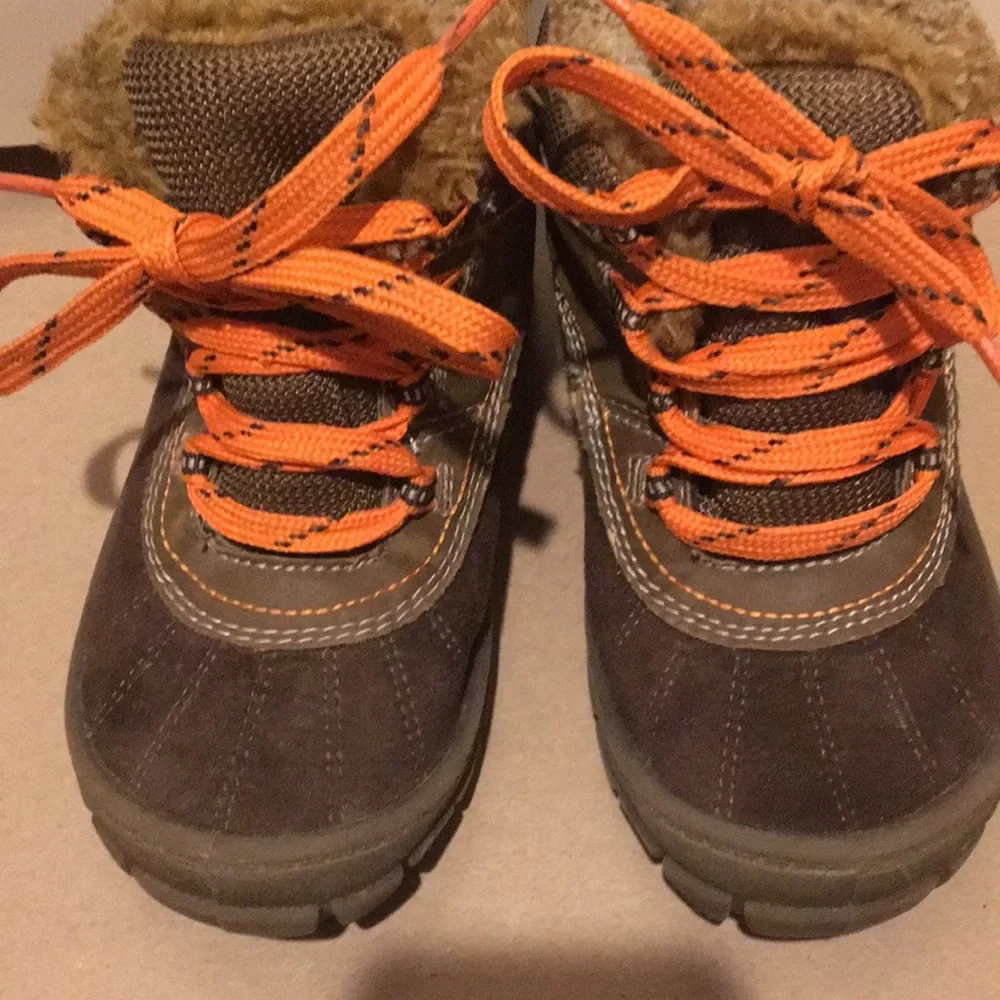 Oshkosh B'gosh lace up Marley2-01 faux fur boots kids size 12 brown beige